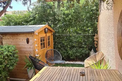 Image de Le Cosy Garden A 100 m de la plage - T3 Climatisé avec jardin et parking privé.