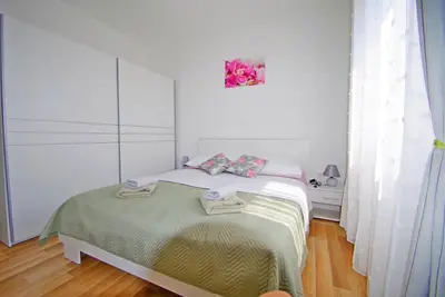 Image de 2 bedroom holiday apartment in village Pomer, close to the beach