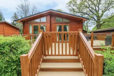 Image de 8 Waterside Wood, pet friendly, with pool in Troutbeck Bridge
