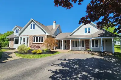 Image de Welcome to beautiful Cape Bretton island, home of the famous Cabot trail.