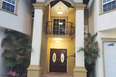 Image de Luxury 3 Bedroom 3. 5 Bathroom Suite. Close too beaches & local attractions.
