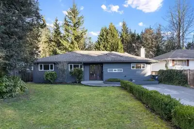 Image de Full House in beautiful and safe North Vancouver!