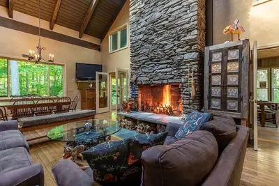 Stunning 4, 000 sq. ft. Stratton Mountain Chalet
