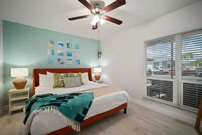 Image de Welcome to the \"Mad Mermaid\" Condo in beautiful Madeira Beach, Florida!