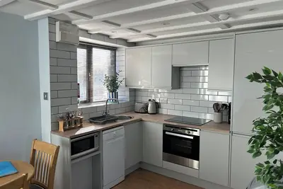 Image de Barn conversion overlooking the golf course to the sea