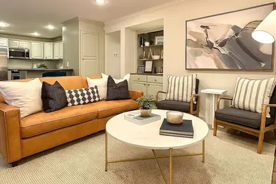 Image de The Daniel, 2br Stylish Den by Velvet Ditch Villas