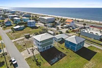Image de Pet-Friendly| Steps to Beach | Gulf & Balcony View