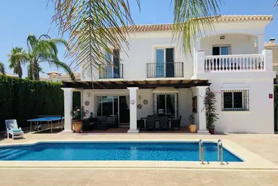Image de 4 bed Villa. Lovely Views. Spacious Pool Area. 15 Mins Mijas Pueblo, 5 Mins Golf