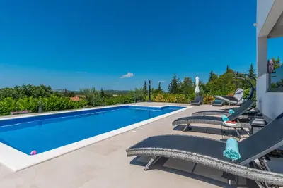 Image de Superbe maison à Stankovci avec jacuzzi