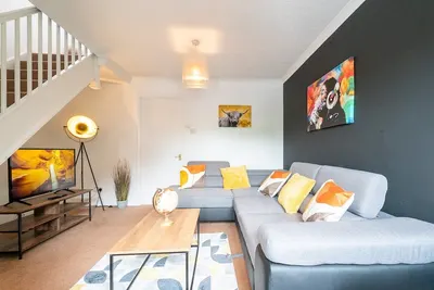 Image de Stylish Bristol Getaway! Modern 2br House for 6