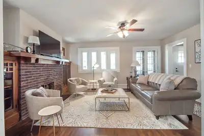 Image de Spanish Charm 4bed\/3bath Downtown Waupaca!