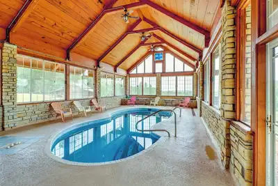 Image de Hike & Fish: Studio w\/ Pool Access in Shirley!
