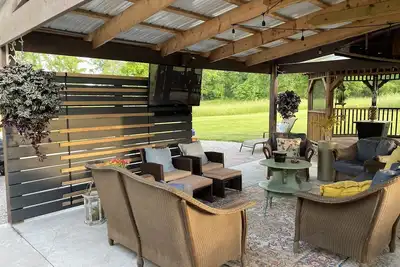 Image de Two miles from Beaver Creek Marina! Plenty parking available. Pet friendly! !