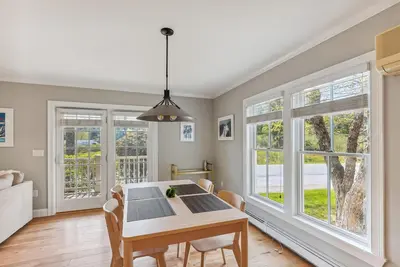 Image de Village Sunrise: 2 br, fireplace, a/c, game room, walkable to Village!