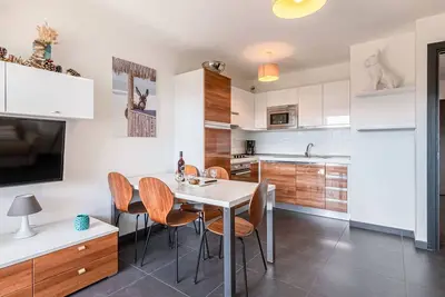 Image de Bel appartement pour 6 personnes avec Wifi, piscine, climatisation, Tv, terrasse et parking