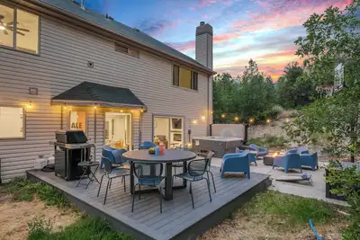 Image de Zion Luxe Family Escape: HotTub, Games, Sleeps 14