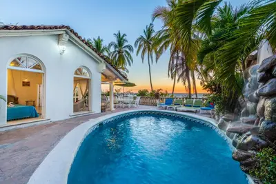 Image de Colonial Beachfront Villa w/ Full Staff