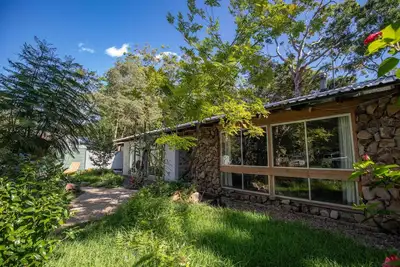 Image de 4-bedroom home on acres with gardens, wildlife, privacy, peace - 4 mins to beach