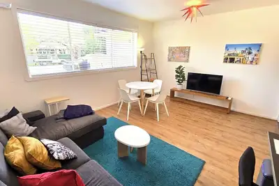 Image de Chic central St Kilda 2 bed 8 mins walk to beach