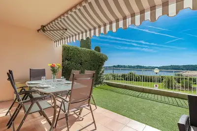 Image de Flora Sur Mer 2 bedroom apartment