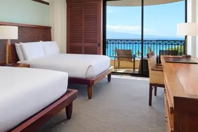 Image de Unit with Ocean View! Outdoor Pool, Beachfront Property, w/ Onsite Parking