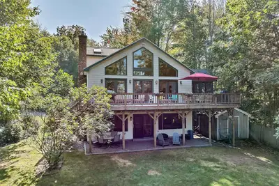 Acorn Lodge Lake Winnipesaukee