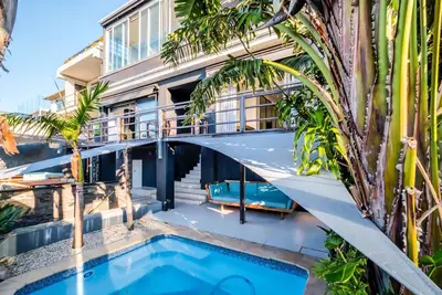 Image de Contemporary Holiday Home in the heart of Green Point (House of M)