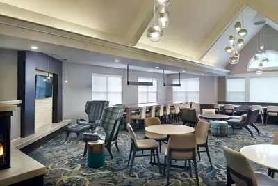 Image de Look No More! Two Pet-friendly 2br Suites, Full Kitchens, Free Breakfast, Pool!