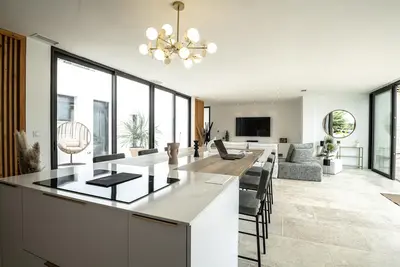 Image de Villa d'architecte avec piscine à 5 min de Lourmarin!