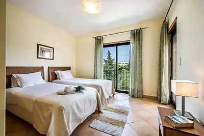 Image de Indulge in Home-Like Comfort! Outdoor Swimming Pools, Close to Burgau Beach!