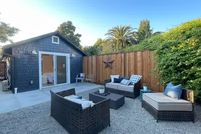 Romantic & Private Cottage for Two!