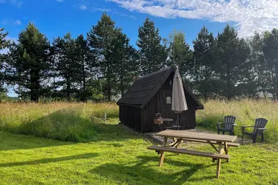 Image de Cabane du trappeur pour un séjour tout confort - Animaux de compagnie acceptés!