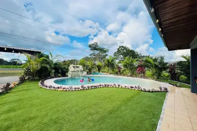 Image de The Gray Oasis Village, brand New, Gated, Cozy&safe