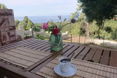 Image de Maison de Vacances 'Halkidiki Kassandra Villa 3 P' avec Vue sur la Mer, Wi-Fi et Climatisation