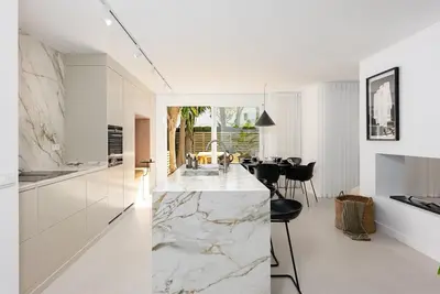 Image de Magnifique Appartement Familial de Luxe avec Jacuzzi - Marbella