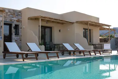 Image de Two (2) Luxury Apartments With Pool