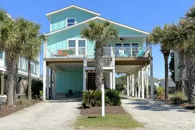 Image de 4 Bedroom 2. 5 Bath House, 2nd Row, Dog Friendly, Sleeps 16