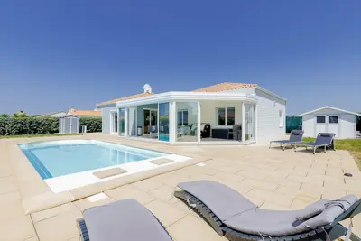 Image de Le Fenouiller, Maison spacieuse pour 6, piscine