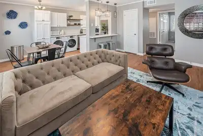 Silo: Walk to A&M Campus, King Beds, First Floor