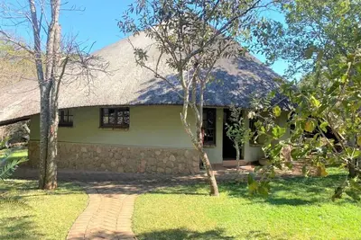 Image de Family Lodge in Natural African Bush - 2115