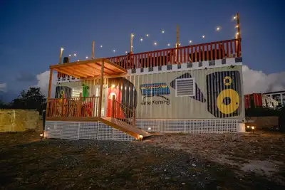 Image de Sunset Villas \"Good Morning\" Tiny Home Container