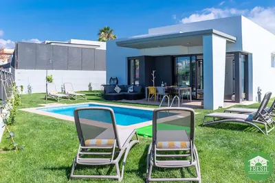 Brand new villa close to the beach with private pool