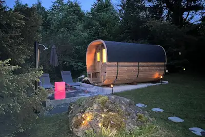 Image de Schönes Ferienhaus 400m vom See, Sauna, Kamin, Klima, Garten bei Bad Steben