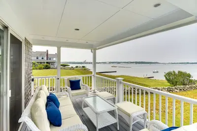 Image de Waterfront Massachusetts Vacation Rental w\/ Deck