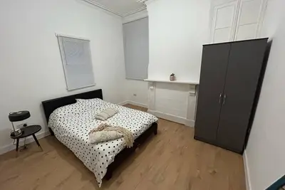 Image de Newly Refurbished Spacious and Bright House. 7 min Drive to Nottingham Centre
