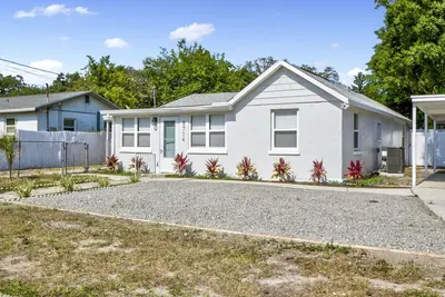 Image de Honeymoon Highland centrally located in Tampa / Book your next staycation!