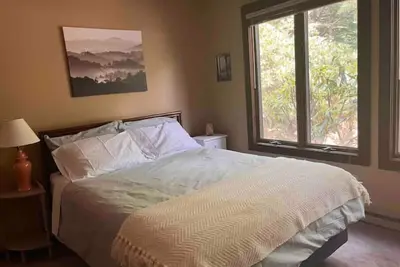 Image de 3br Mtn & Lake Getaway w/6 Beachclub & Pool Passes\n