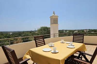 Image de Apartamento no 1º Andar em Moradia no Campo