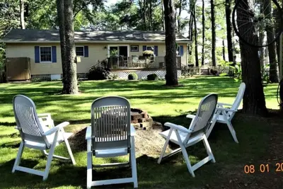 Happy Ours- Firepit, Close to Beach!
