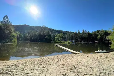 Image de Natures Doorstep - Crystal Falls Lake Access